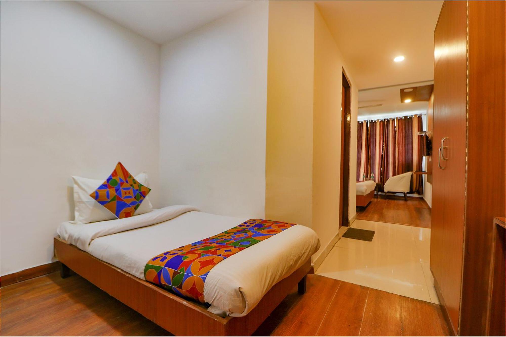 Fabhotel Sikka Royal Classic - Mall Road Mussoorie Exterior photo